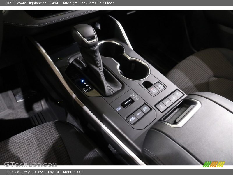 Midnight Black Metallic / Black 2020 Toyota Highlander LE AWD