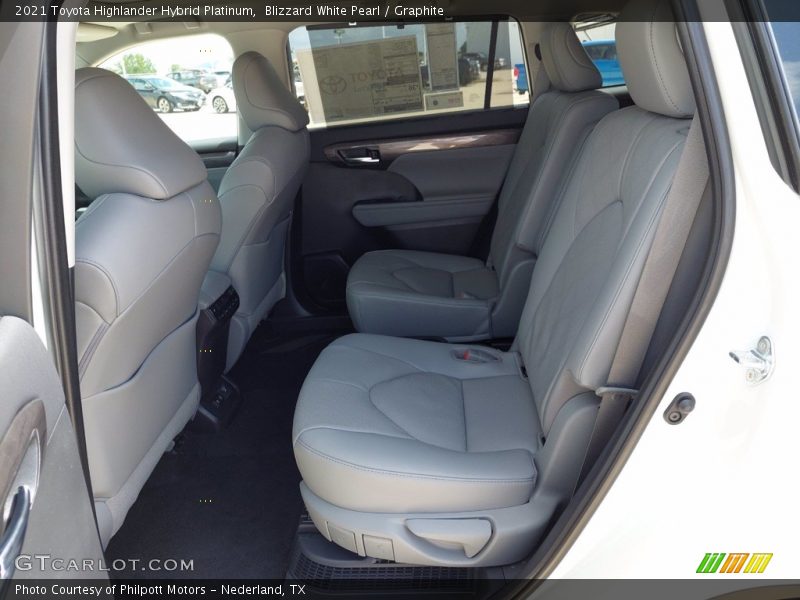 Blizzard White Pearl / Graphite 2021 Toyota Highlander Hybrid Platinum