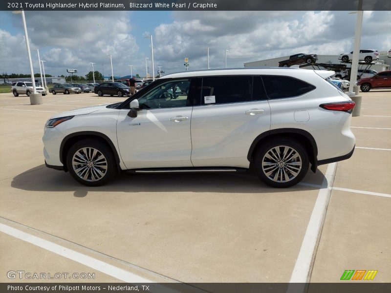 Blizzard White Pearl / Graphite 2021 Toyota Highlander Hybrid Platinum