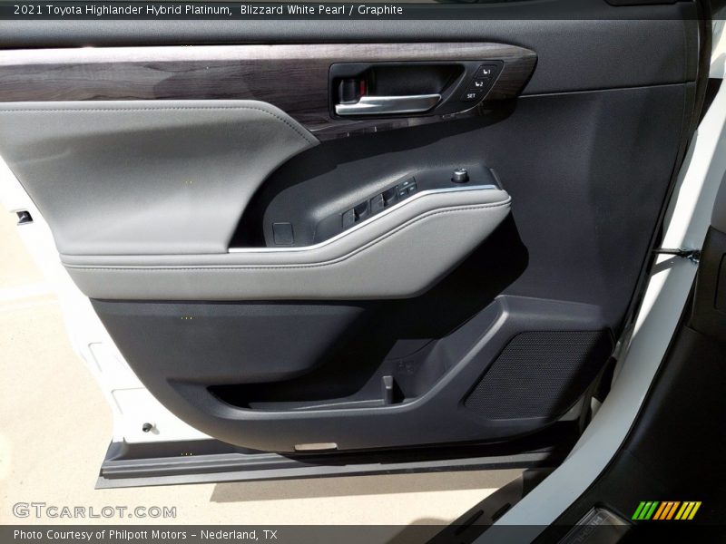 Blizzard White Pearl / Graphite 2021 Toyota Highlander Hybrid Platinum