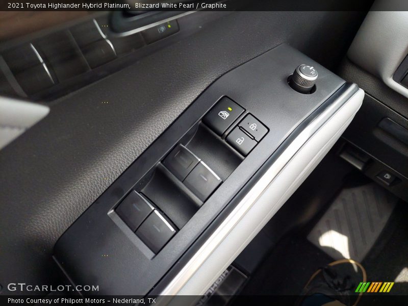 Blizzard White Pearl / Graphite 2021 Toyota Highlander Hybrid Platinum