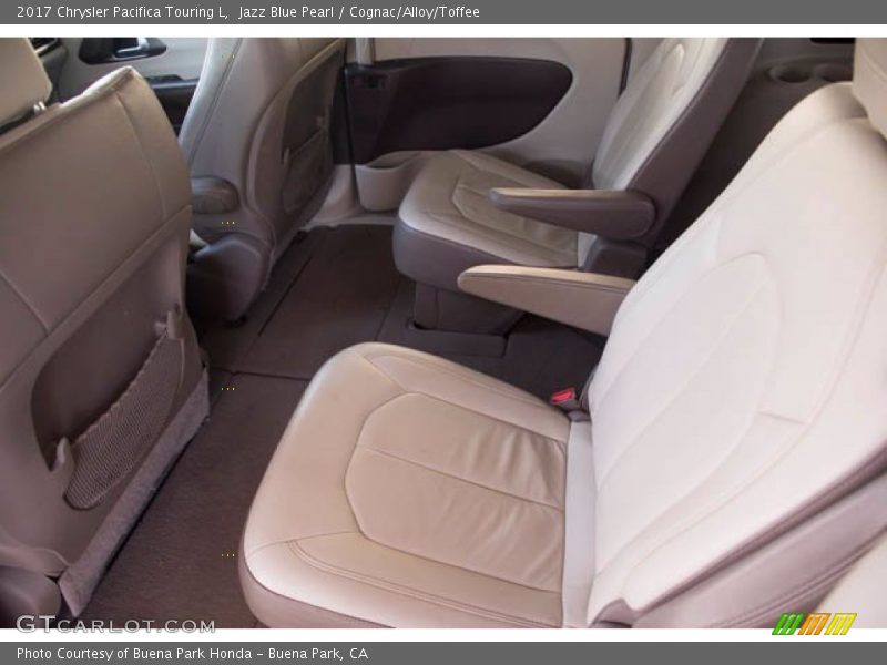 Jazz Blue Pearl / Cognac/Alloy/Toffee 2017 Chrysler Pacifica Touring L
