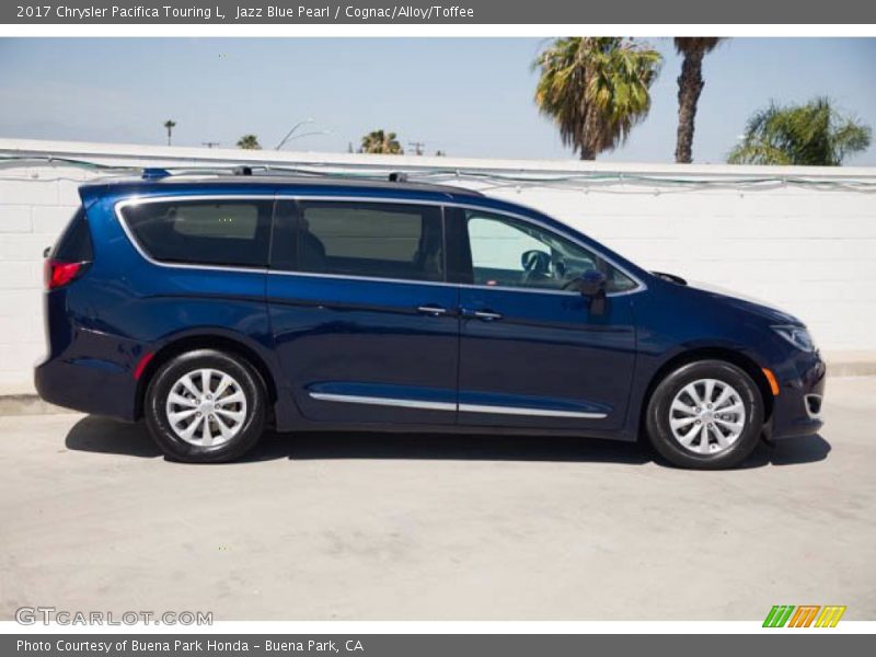Jazz Blue Pearl / Cognac/Alloy/Toffee 2017 Chrysler Pacifica Touring L