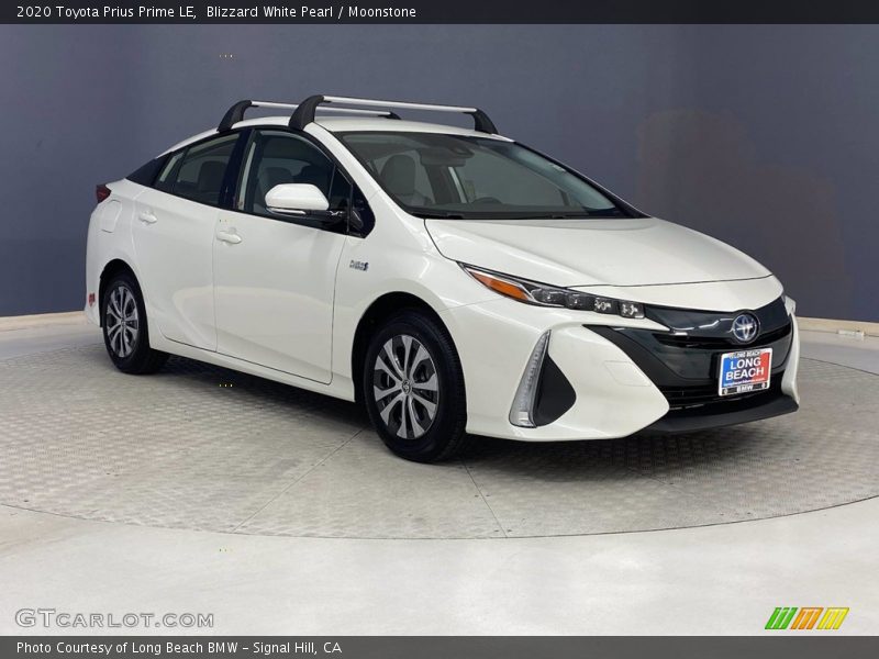 Front 3/4 View of 2020 Prius Prime LE