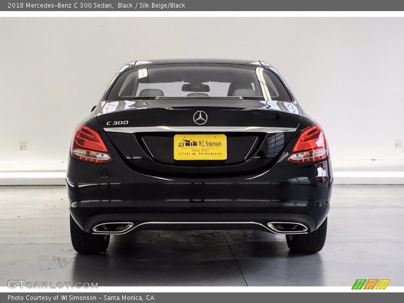 Black / Silk Beige/Black 2018 Mercedes-Benz C 300 Sedan