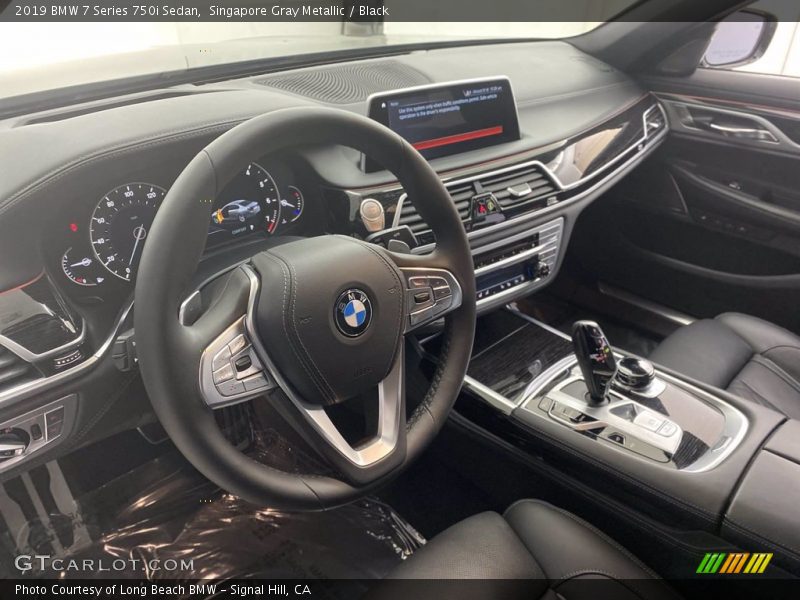 Singapore Gray Metallic / Black 2019 BMW 7 Series 750i Sedan