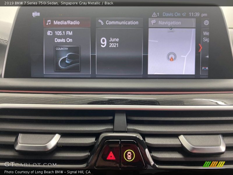 Singapore Gray Metallic / Black 2019 BMW 7 Series 750i Sedan