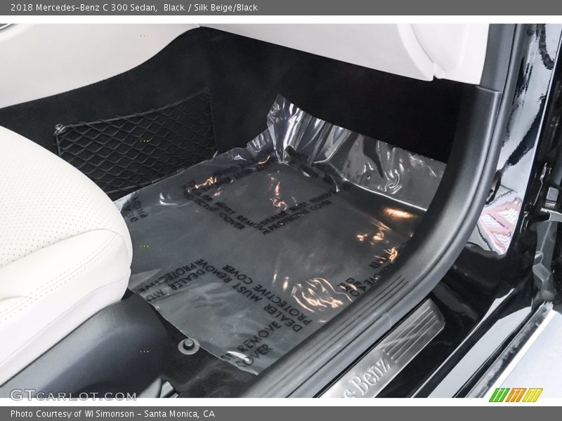 Black / Silk Beige/Black 2018 Mercedes-Benz C 300 Sedan