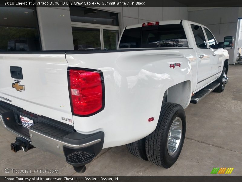 Summit White / Jet Black 2018 Chevrolet Silverado 3500HD LTZ Crew Cab 4x4