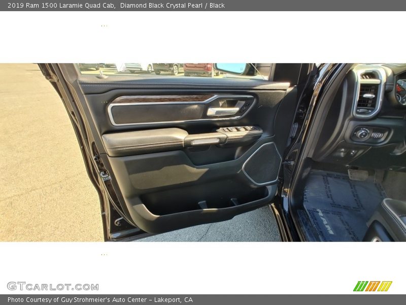 Diamond Black Crystal Pearl / Black 2019 Ram 1500 Laramie Quad Cab