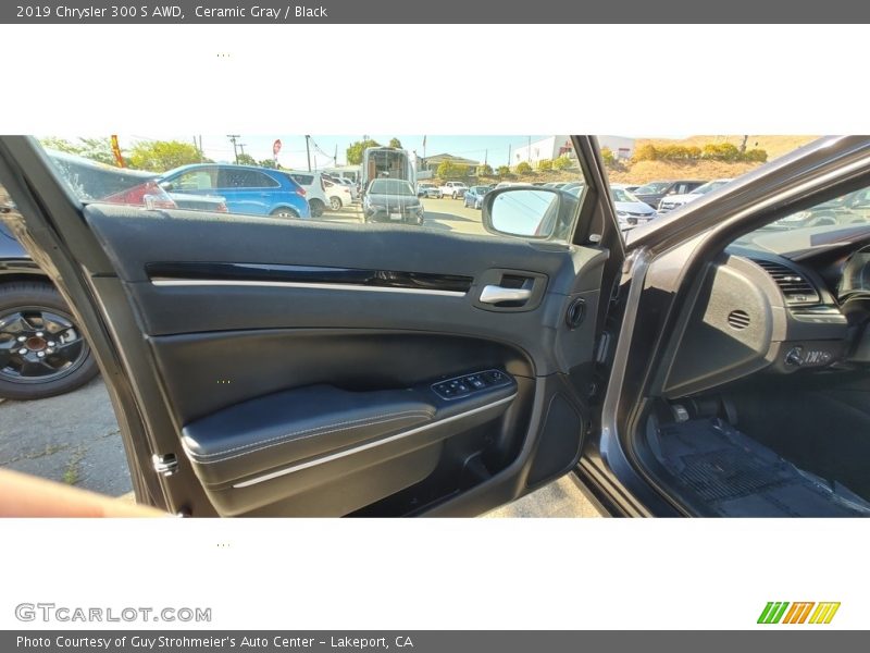 Ceramic Gray / Black 2019 Chrysler 300 S AWD