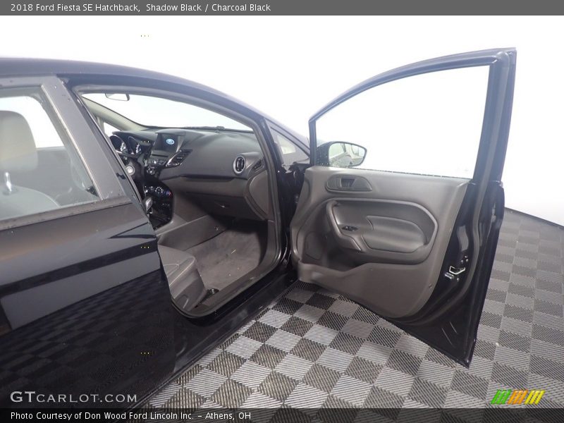 Shadow Black / Charcoal Black 2018 Ford Fiesta SE Hatchback