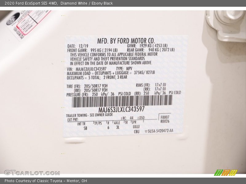 Diamond White / Ebony Black 2020 Ford EcoSport SES 4WD