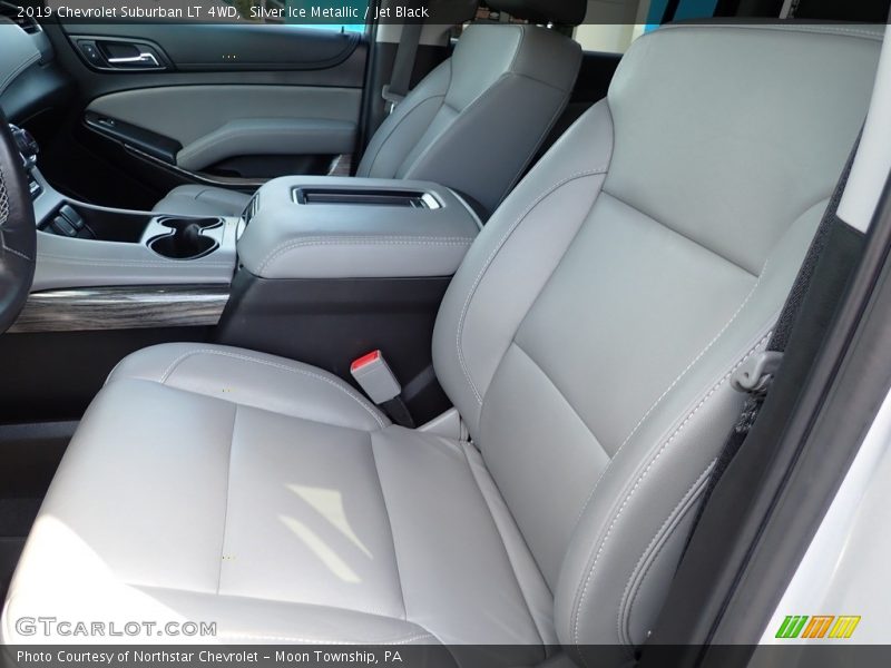 Silver Ice Metallic / Jet Black 2019 Chevrolet Suburban LT 4WD