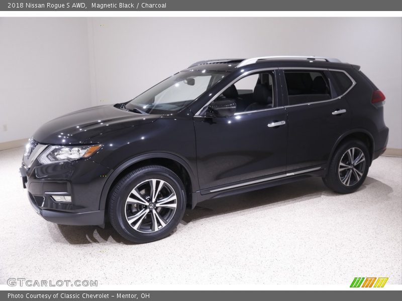 Magnetic Black / Charcoal 2018 Nissan Rogue S AWD