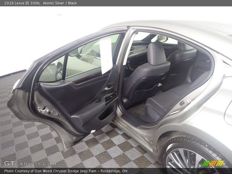 Atomic Silver / Black 2019 Lexus ES 300h