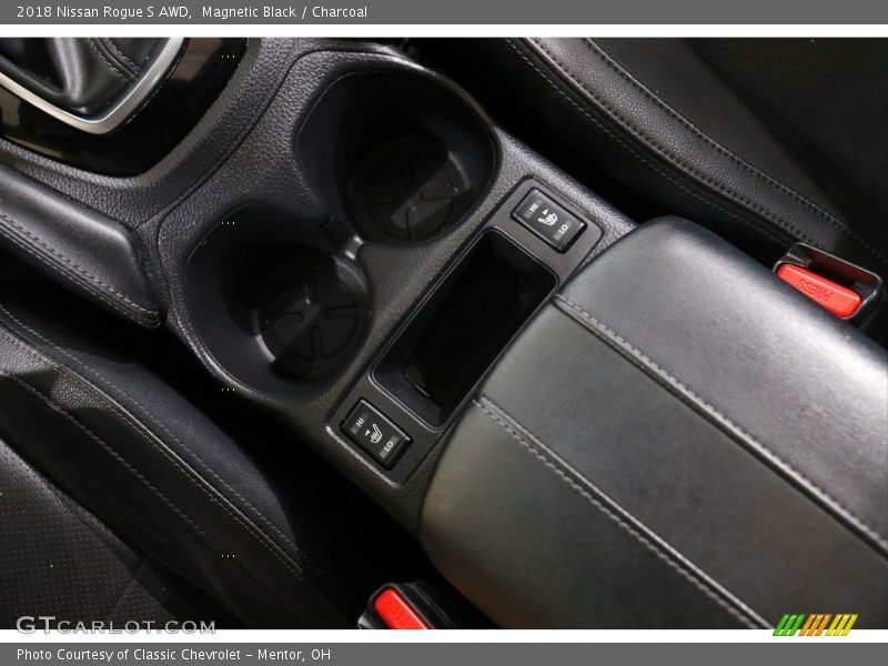 Magnetic Black / Charcoal 2018 Nissan Rogue S AWD