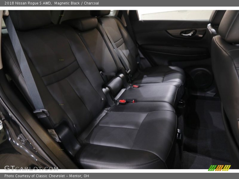 Magnetic Black / Charcoal 2018 Nissan Rogue S AWD