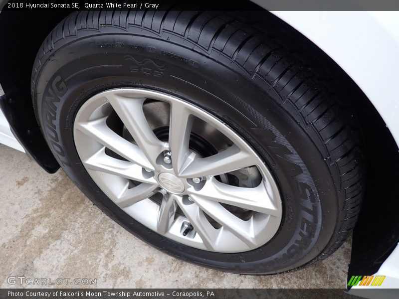Quartz White Pearl / Gray 2018 Hyundai Sonata SE
