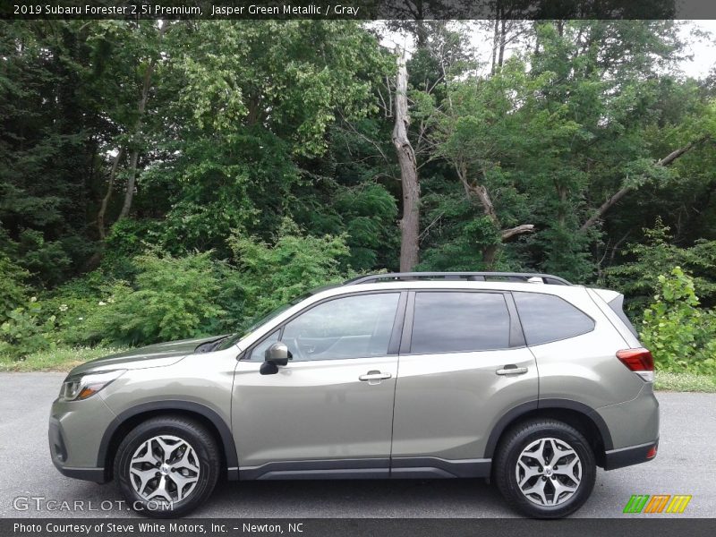 Jasper Green Metallic / Gray 2019 Subaru Forester 2.5i Premium