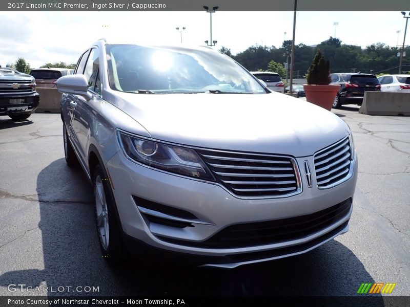 Ingot Silver / Cappuccino 2017 Lincoln MKC Premier