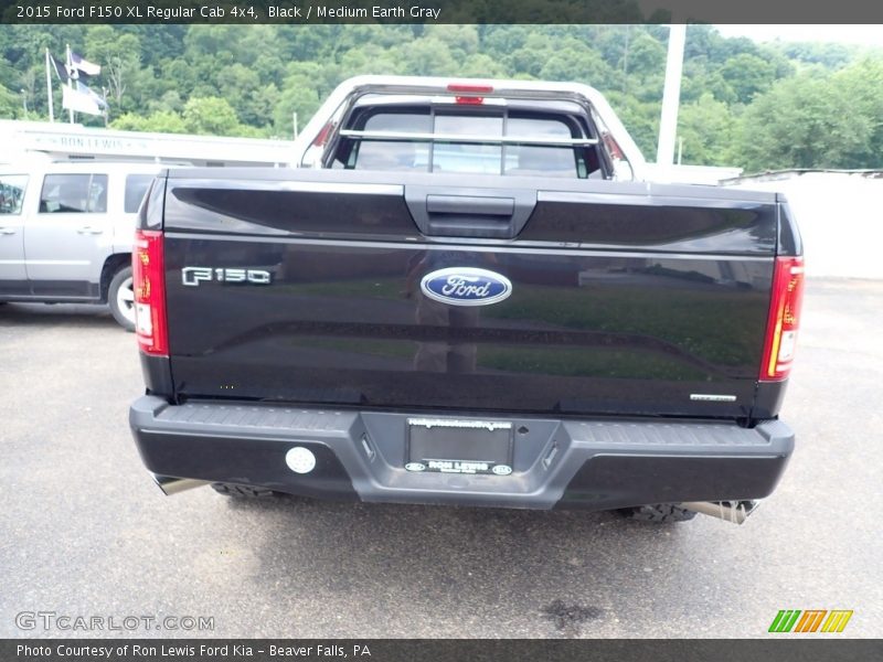 Black / Medium Earth Gray 2015 Ford F150 XL Regular Cab 4x4