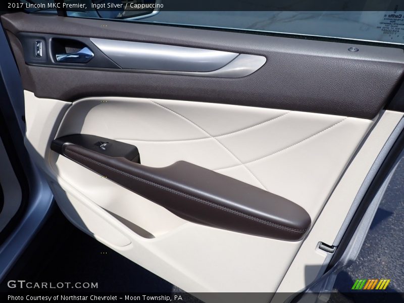 Ingot Silver / Cappuccino 2017 Lincoln MKC Premier