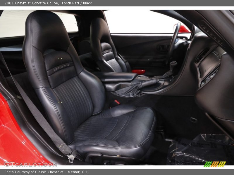 Torch Red / Black 2001 Chevrolet Corvette Coupe