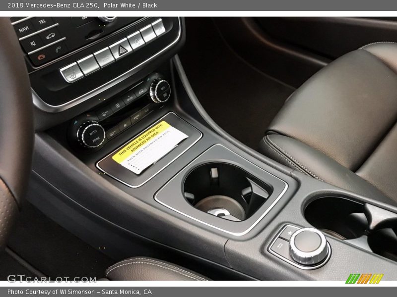 Polar White / Black 2018 Mercedes-Benz GLA 250