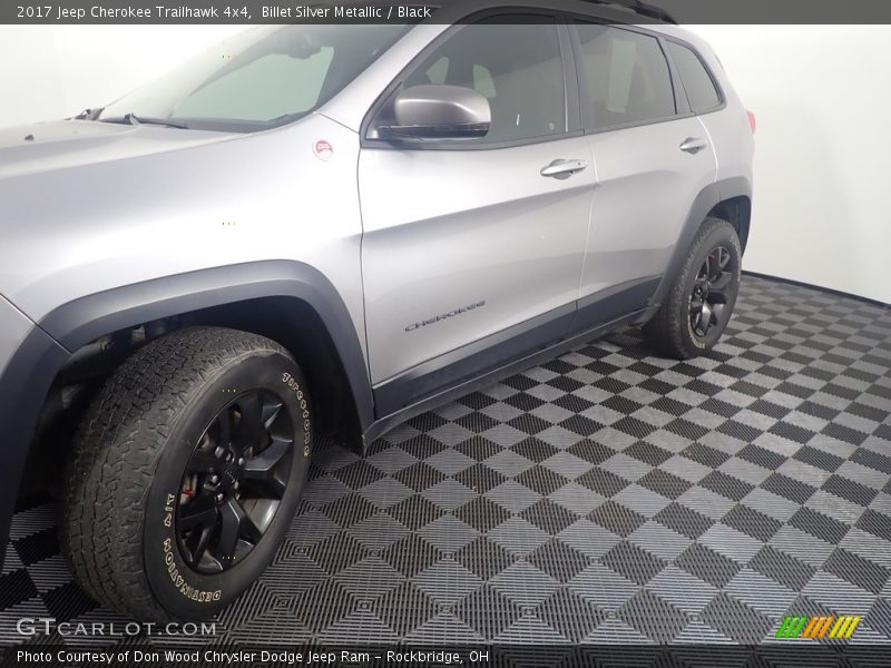 Billet Silver Metallic / Black 2017 Jeep Cherokee Trailhawk 4x4