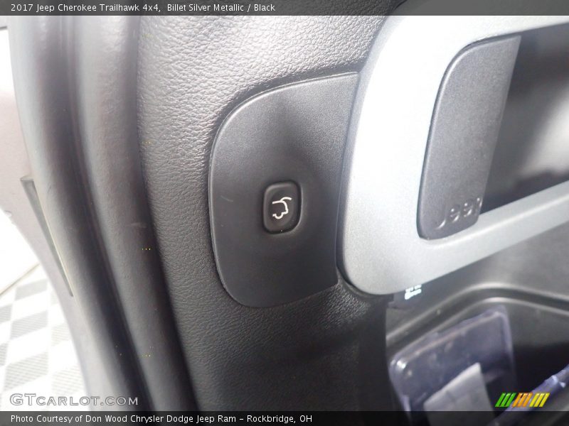 Billet Silver Metallic / Black 2017 Jeep Cherokee Trailhawk 4x4
