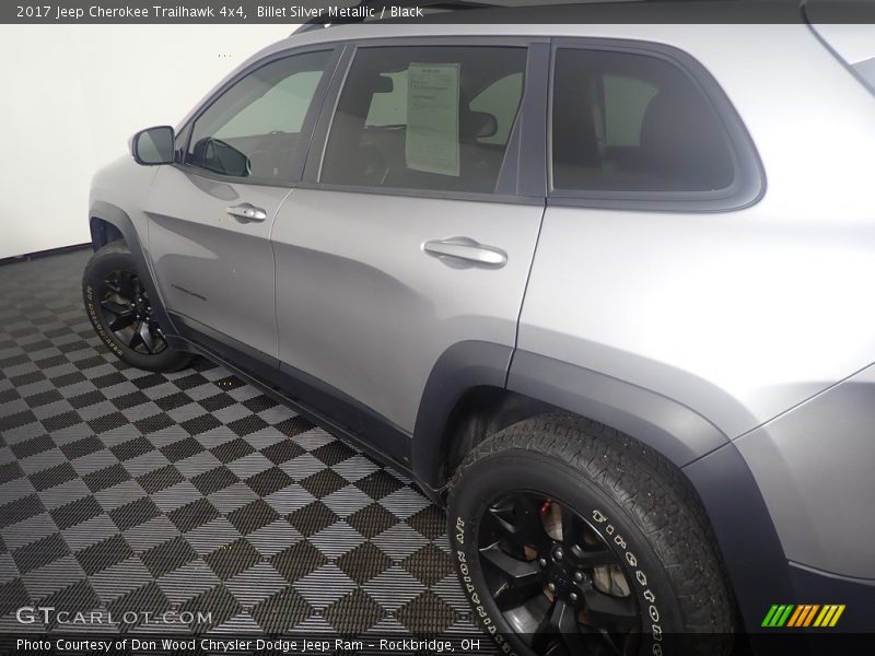 Billet Silver Metallic / Black 2017 Jeep Cherokee Trailhawk 4x4