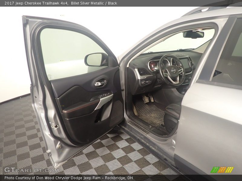 Billet Silver Metallic / Black 2017 Jeep Cherokee Trailhawk 4x4