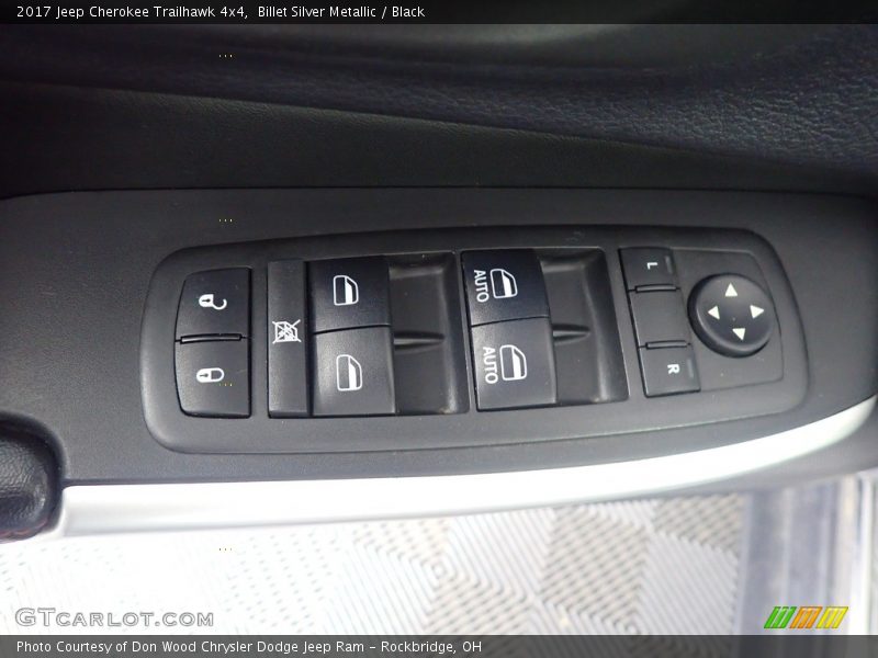 Billet Silver Metallic / Black 2017 Jeep Cherokee Trailhawk 4x4