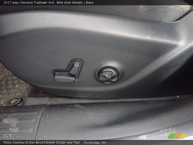 Billet Silver Metallic / Black 2017 Jeep Cherokee Trailhawk 4x4