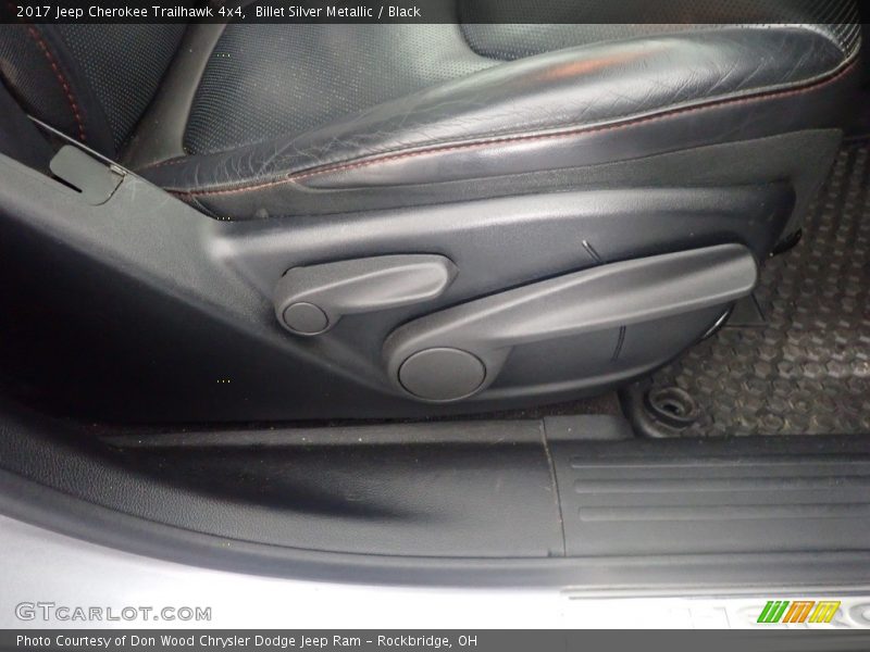 Billet Silver Metallic / Black 2017 Jeep Cherokee Trailhawk 4x4