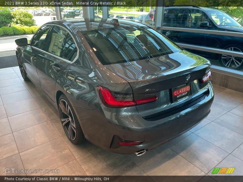 Mineral Gray Metallic / Black 2021 BMW 3 Series 330i xDrive Sedan