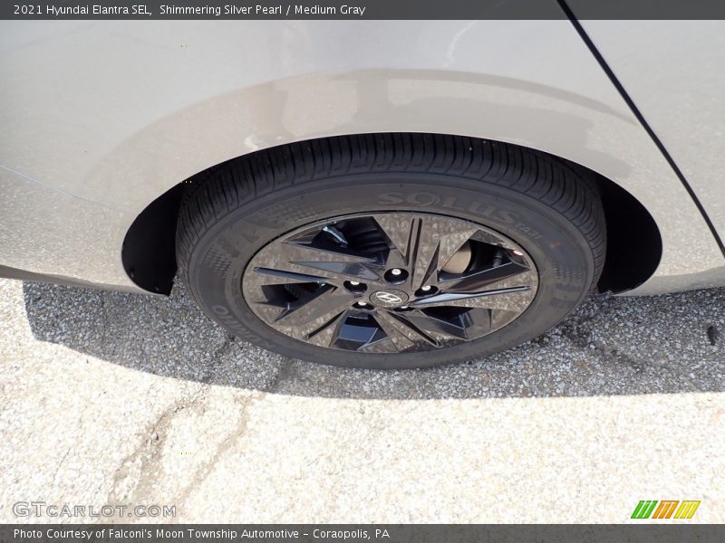 Shimmering Silver Pearl / Medium Gray 2021 Hyundai Elantra SEL