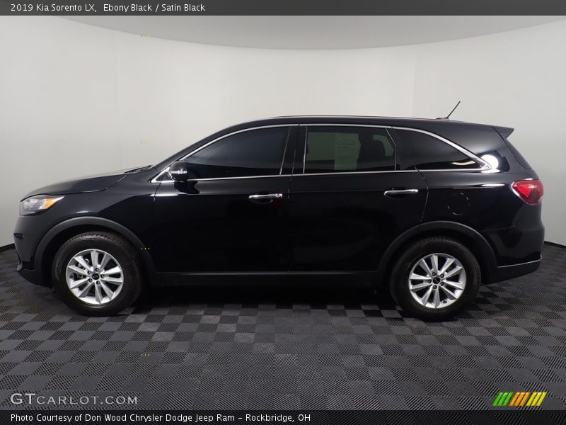 Ebony Black / Satin Black 2019 Kia Sorento LX