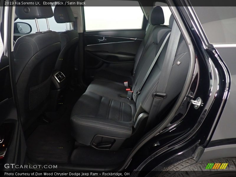Ebony Black / Satin Black 2019 Kia Sorento LX