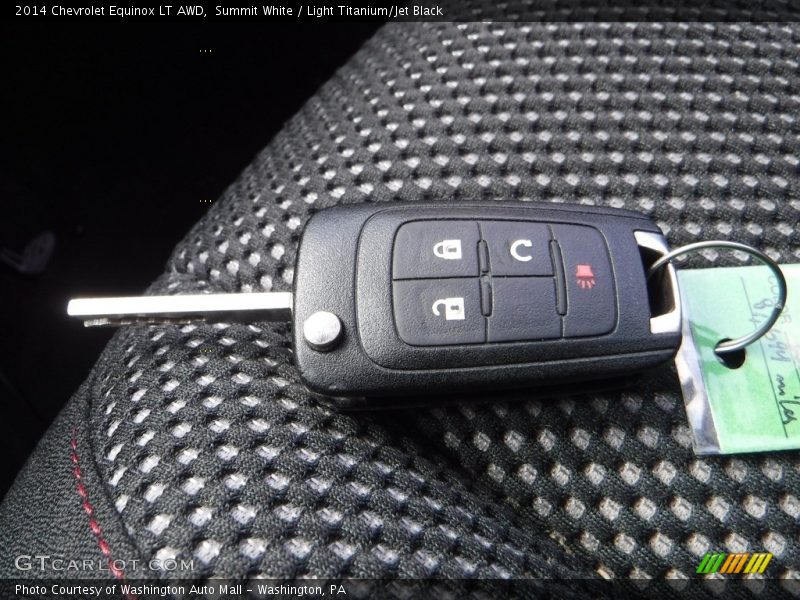 Summit White / Light Titanium/Jet Black 2014 Chevrolet Equinox LT AWD