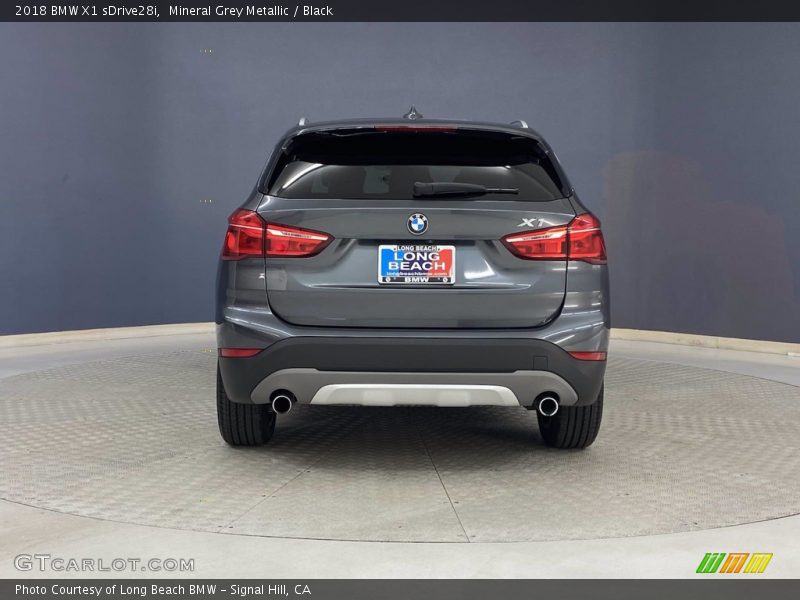 Mineral Grey Metallic / Black 2018 BMW X1 sDrive28i