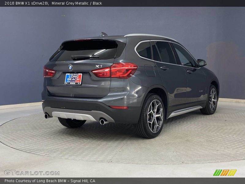 Mineral Grey Metallic / Black 2018 BMW X1 sDrive28i