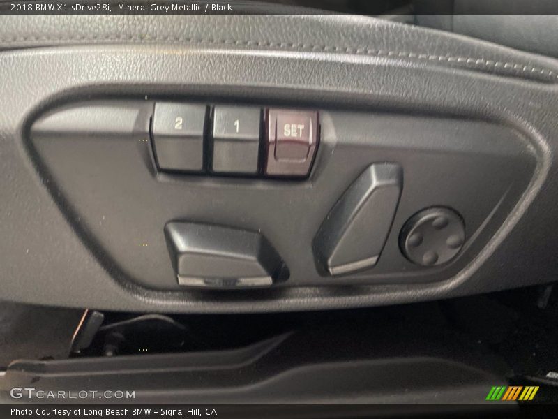 Mineral Grey Metallic / Black 2018 BMW X1 sDrive28i