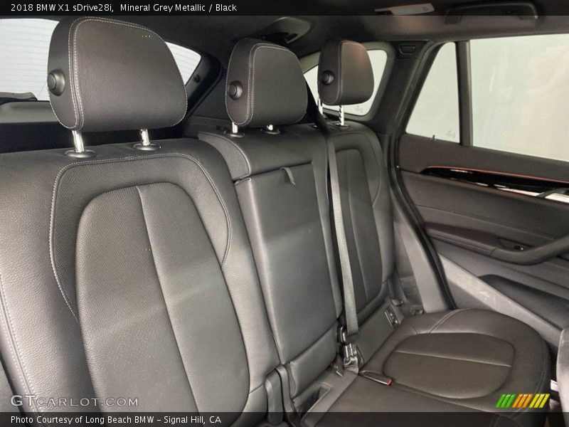 Mineral Grey Metallic / Black 2018 BMW X1 sDrive28i