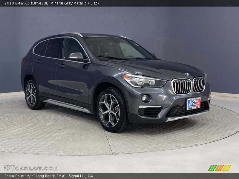 Mineral Grey Metallic / Black 2018 BMW X1 sDrive28i