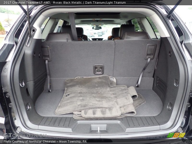 Mosaic Black Metallic / Dark Titanium/Light Titanium 2017 Chevrolet Traverse LT AWD