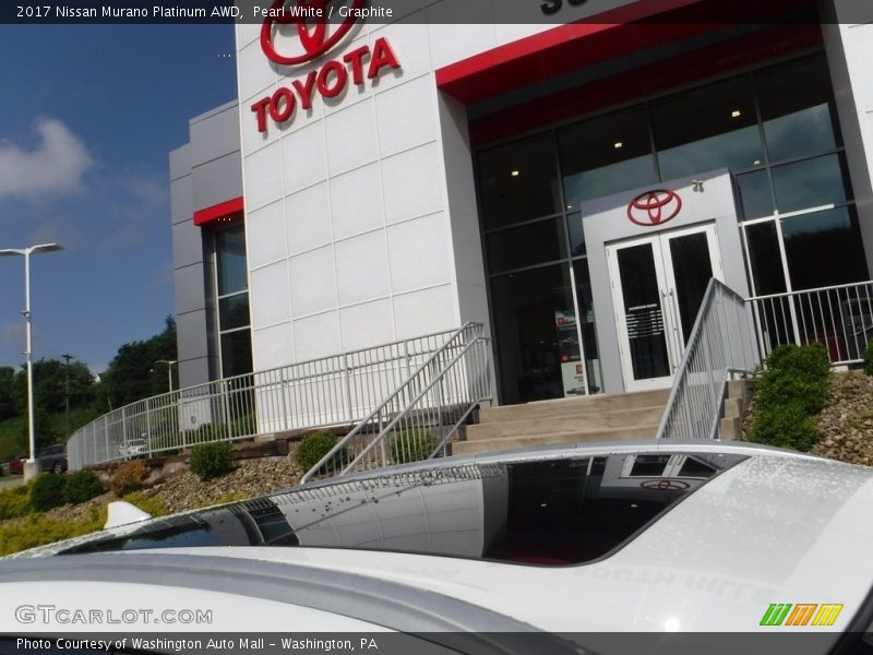 Pearl White / Graphite 2017 Nissan Murano Platinum AWD