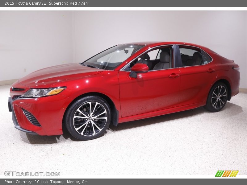 Supersonic Red / Ash 2019 Toyota Camry SE