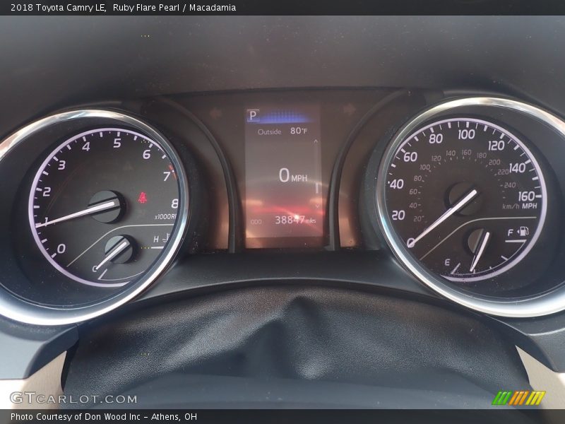 Ruby Flare Pearl / Macadamia 2018 Toyota Camry LE